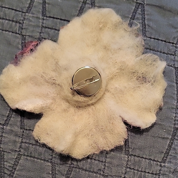 Handmade Felted Flower Accessory Pin - Picture 2 of 3
